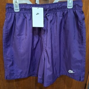 Nike Club Men's Woven Flow Shorts MEDIUM Purple